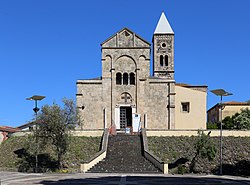 Santa giusta, cattedrale di santa giusta, 1135-45, esterno 01.jpg