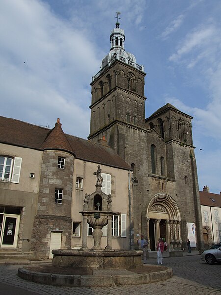 File:Saulieu - Saint-Andoche 10.jpg