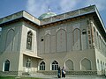 Пятничная мечеть Сайрама, построенная в последние десять лет пожертвованиями иностранных филантропов.