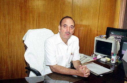 Ghulam Nabi Azad assumes charge of the Union Minister for Urban Development in New Delhi on 25 May 2004