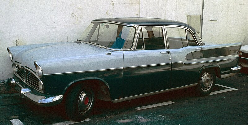 File:Simca Chambord photographed 1987.jpg