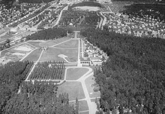 Skogskyrkogården: Historia, Kulturskydd, Byggnader och utsmyckning