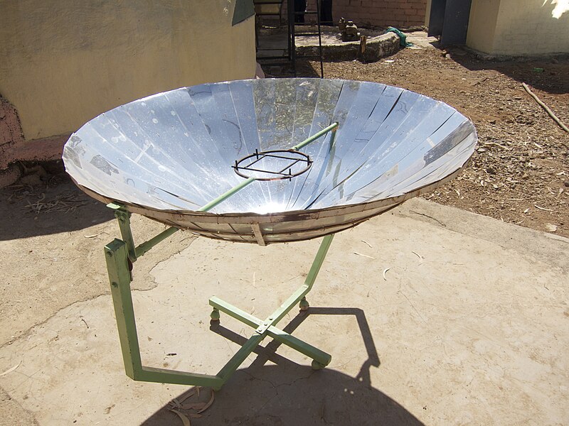 File:Solar cooker 1.jpg