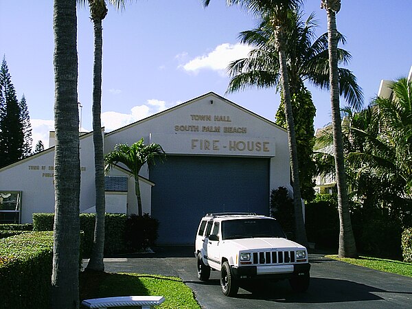 A consolidated town hall, police, and fire station in South Palm Beach, Florida