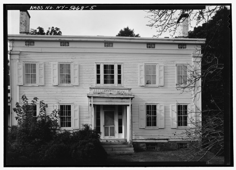 File:South elevation, closer view - Mills Pond House, 660 North Country Road (State Route 25A), Saint James, Suffolk County, NY HABS NY,52-STJAM.V,1-5.tif
