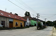 Čeština: Centrum vsi Spělov u Dolní Cerekve, okres Jihlava. English: Centre of the village of Spělov, Jihlava District, Vysočina Region, Czech Republic.