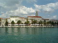 Il lungomare (Riva) visto dal mare