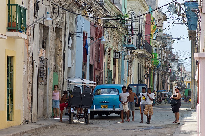 File:Street of Old Habana, Cuba, Jul.2011 (5981653907).jpg