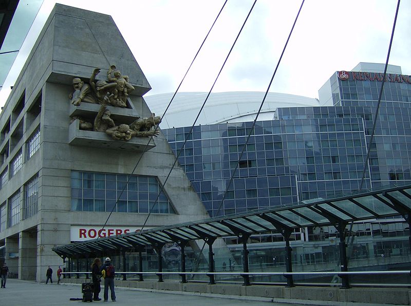 File:Suspension bridge over railway tracks SkyDomeRogersCentre.JPG