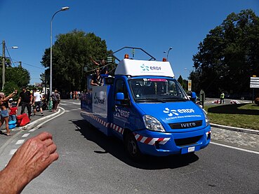 2009-2011 model, part of the "2006-2011 generation". Light facelift: same headlamps and bumper, only a grille change; "IVECO" still in the grille.