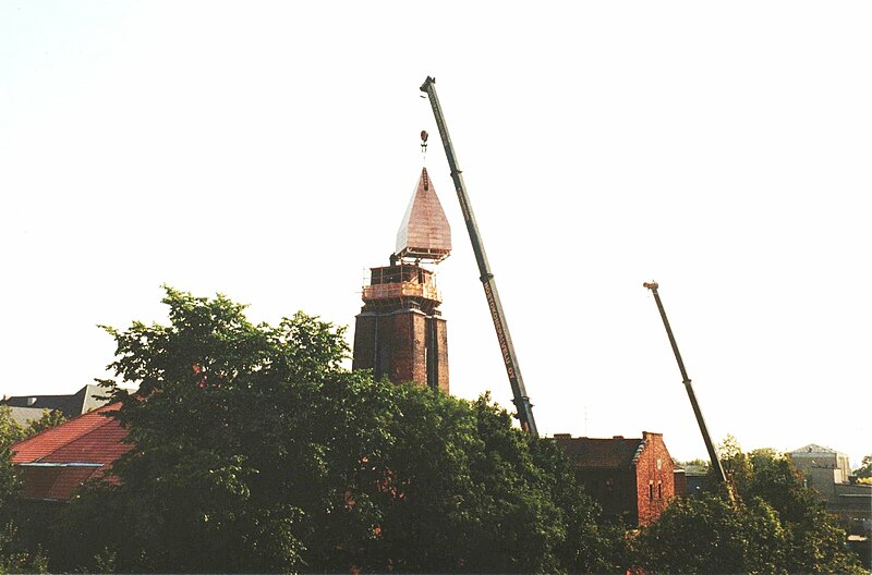 File:Tartu Pauluse kirik, 1999.jpg