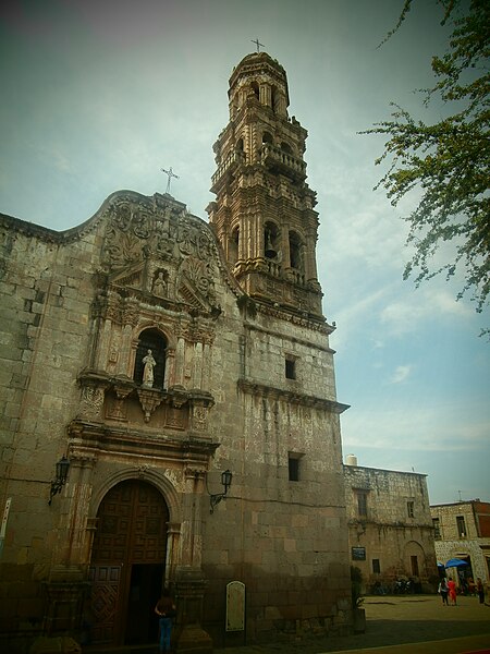 File:Templo de Capuchinas-Antiguo Convento de Capuchinas Morelia 7.jpg