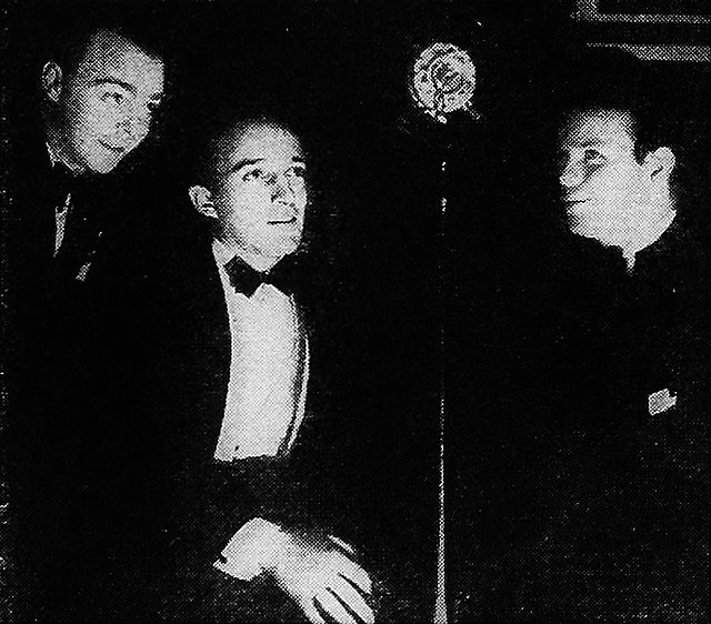 Crosby (middle) with The Rhythm Boys in c. 1929-30