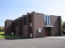 Sacred Heart Church in Hawarden also served by the Vocationist Fathers The Sacred Heart Catholic Church, Hawarden (1).JPG