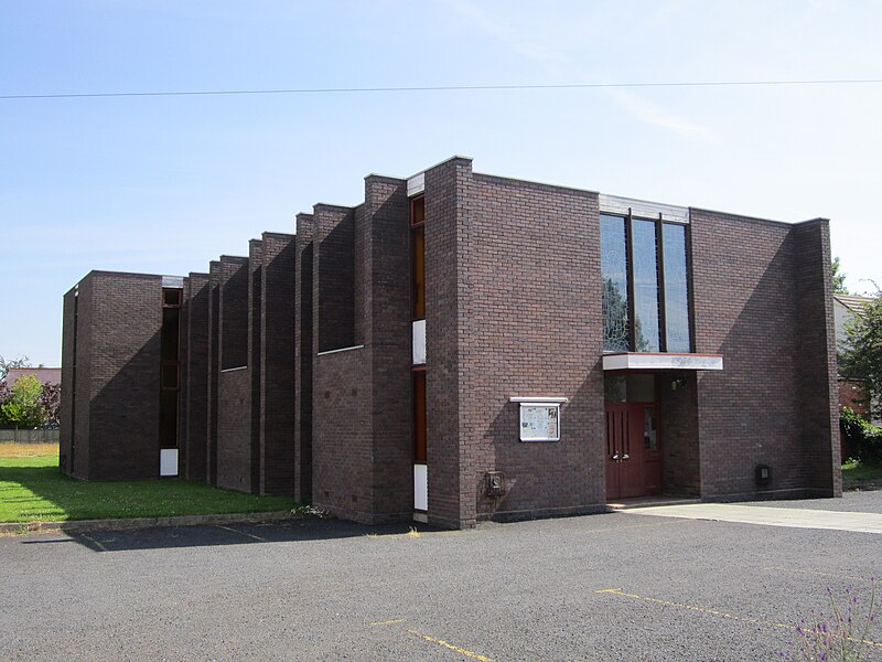 File:The Sacred Heart Catholic Church, Hawarden (1).JPG