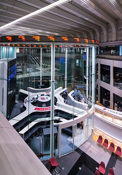 File:The Tokyo Stock Exchange - main room 3.jpg