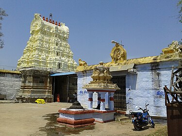 The main entrance as viewed from the first precinct Thirupasoor10.jpg