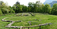 Resti della basilica paleocristiana. In primo piano il sacello absidato settentrionale