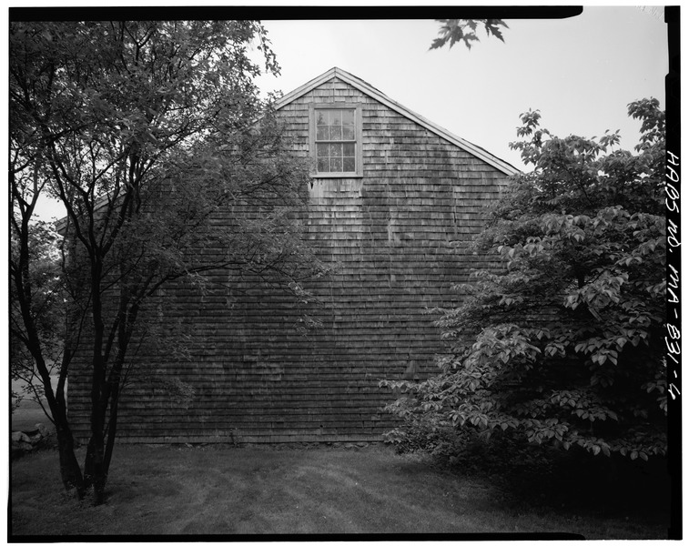 File:VIEW OF EAST SIDE ELEVATION - John Nelson Barn, Great North Road (State Route 2A), Lincoln, Middlesex County, MA HABS MASS,9-LIN,12-6.tif