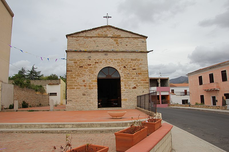 File:Viddalba - Chiesa di Nostra Signora del Rosario (02).JPG