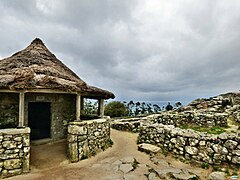 Vivenda reconstruída do castro de Santa Trega