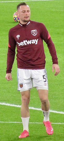 Vladimír Coufal s West Ham United.jpeg