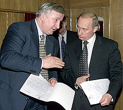 Nyikolaj Aksjonenko (balra) Vlagyimir Putyinnal folytatott találkozón (2001)