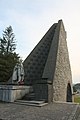 English: Battle of the Dukla Pass memorial in Vyšný Komárnik. Polski: Pomnik poległych w operacji dukielsko-preszowskiej we wsi Vyšný Komárnik.