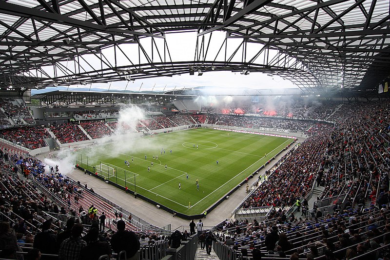 File:Wörtherseestadion beim Endspiel im ÖFB-Cup 2010.jpg