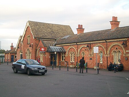 Wellingboroughstationbuilding