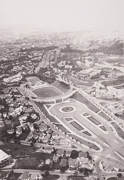 File:Werner Haberkorn - Vista aérea do Estádio Municipal Paulo Machado de Carvalho (Pacaembu). São Paulo-Sp., Acervo do Museu Paulista da USP (cropped).jpg