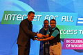 Wikimedia Bangladesh giving Jimmy Wales a gift - at BnWiki10 event by Nasir Khan Saikat (7).JPG