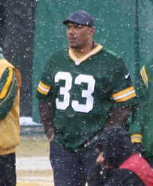 Henderson in 2013 at Green Bay after his retirement William Henderson 33 Green Bay Packers Dec 2013.jpg