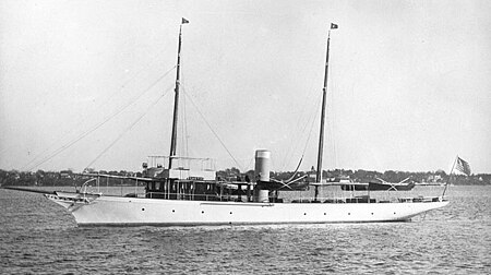 Thetis as a private yacht sometime between 1901 and 1917. Yacht Thetis.jpg