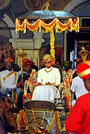 Yaduveer Krishnadatta Chamaraja Wadiyar: Âge & Anniversaire