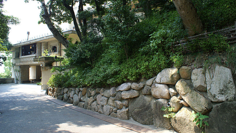 File:Yamamura house01s3200.jpg