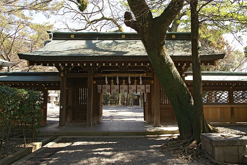 File:Yamauchi-jinja senmon.jpg