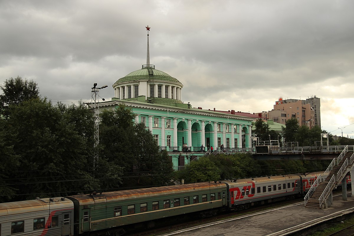 Жд вокзал мурманск фото