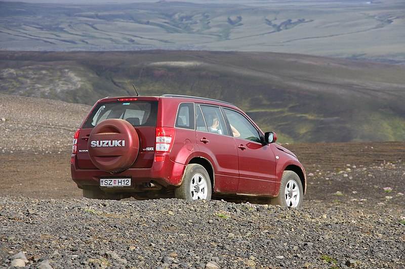 File:06 Suzuki Grand Vitara in Iceland interior - Suzuki Grand Vitara.jpg