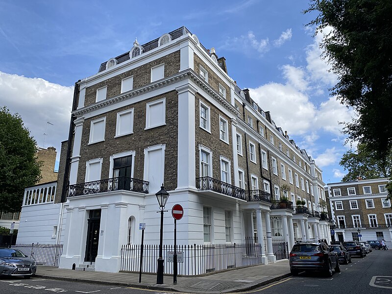 File:13-19 Thurloe Square, South Kensington, July 2023.jpg