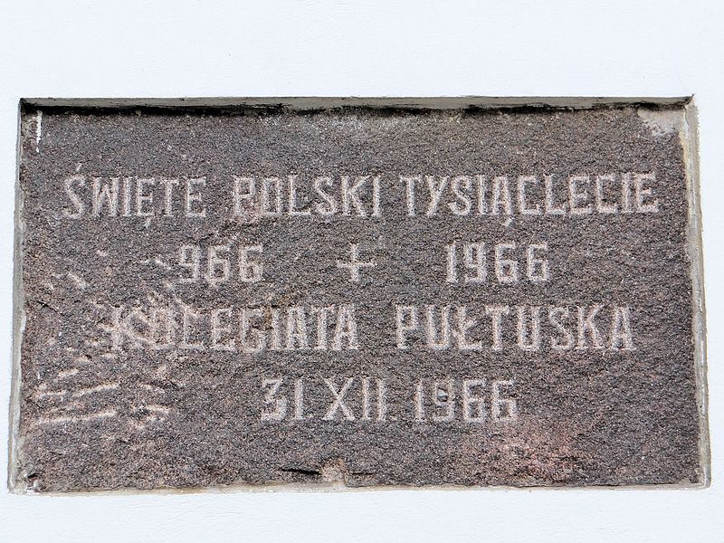 File:180415 - Basilica of the Annunciation in Pułtusk - Plaque at the entrance to the temple - 01.jpg