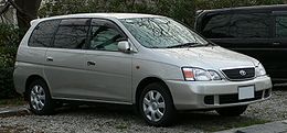 2001 Toyota Gaia 01.jpg