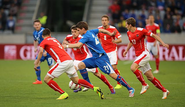 Nhận định bóng đá Iceland vs CH Czech, 21h45 ngày 08/11: Cử tập nhẹ 640px-2014-05-30_Austria_-_Iceland_football_match%2C_Vi%C3%B0ar_Kjartansson_0198