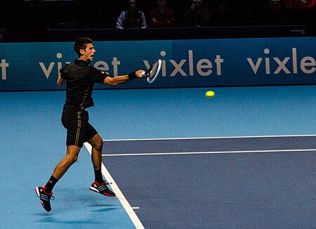 Tập_tin:2014-11-12_2014_ATP_World_Tour_Finals_Novak_Djokovic_forehand_by_Michael_Frey.jpg