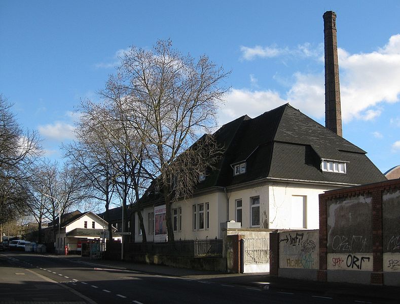 File:2016-01-10 Bonn-Beuel Schauspielhalle Zufahrt SiegburgerStr.jpg