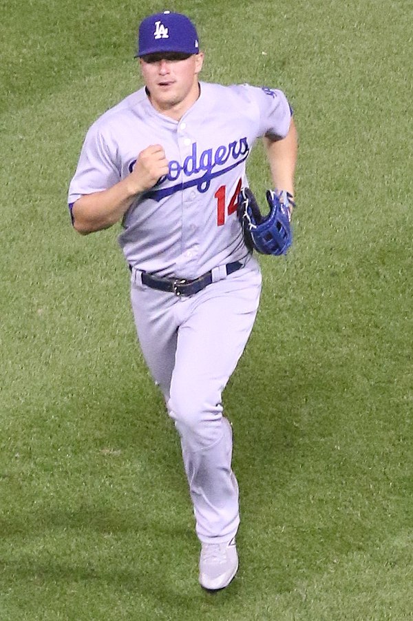 Kiké Hernández drove in five runs on four hits in the Dodgers Opening Day win
