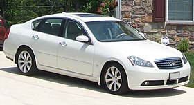 2-й Infiniti-M.jpg