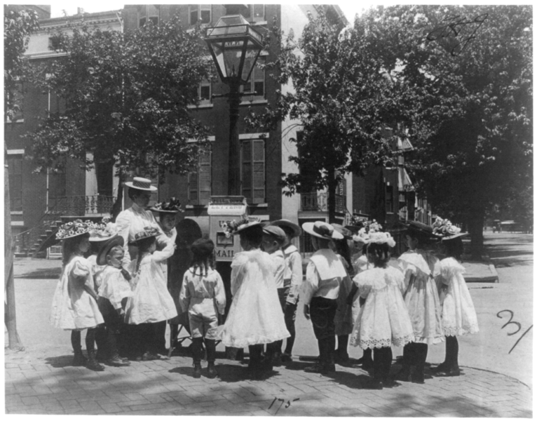 File:2nd Division grade school pupils examining mail box.png