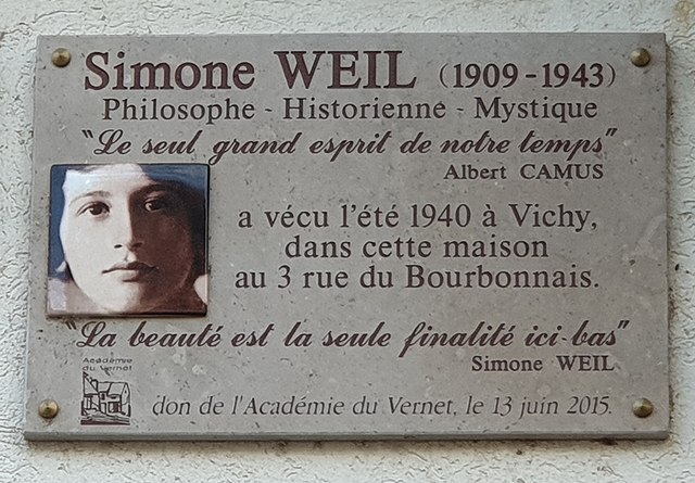 640px-3_rue_du_Bourbonnais,_Vichy_-_plaque_Simone_Weil.jpg (640×445)