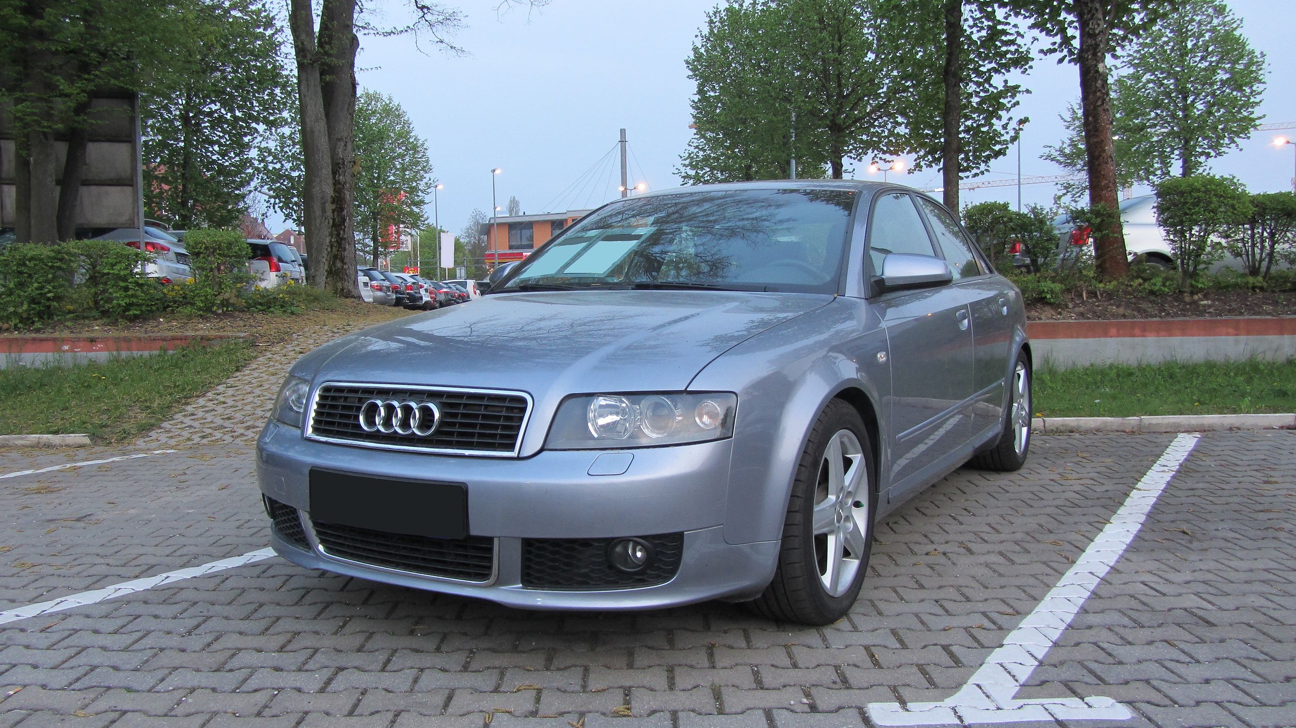 Audi A4 (B6) – Wikipedia